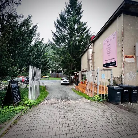 Tiny House Baraczek Brno-jundrov, Ulice Veslarska